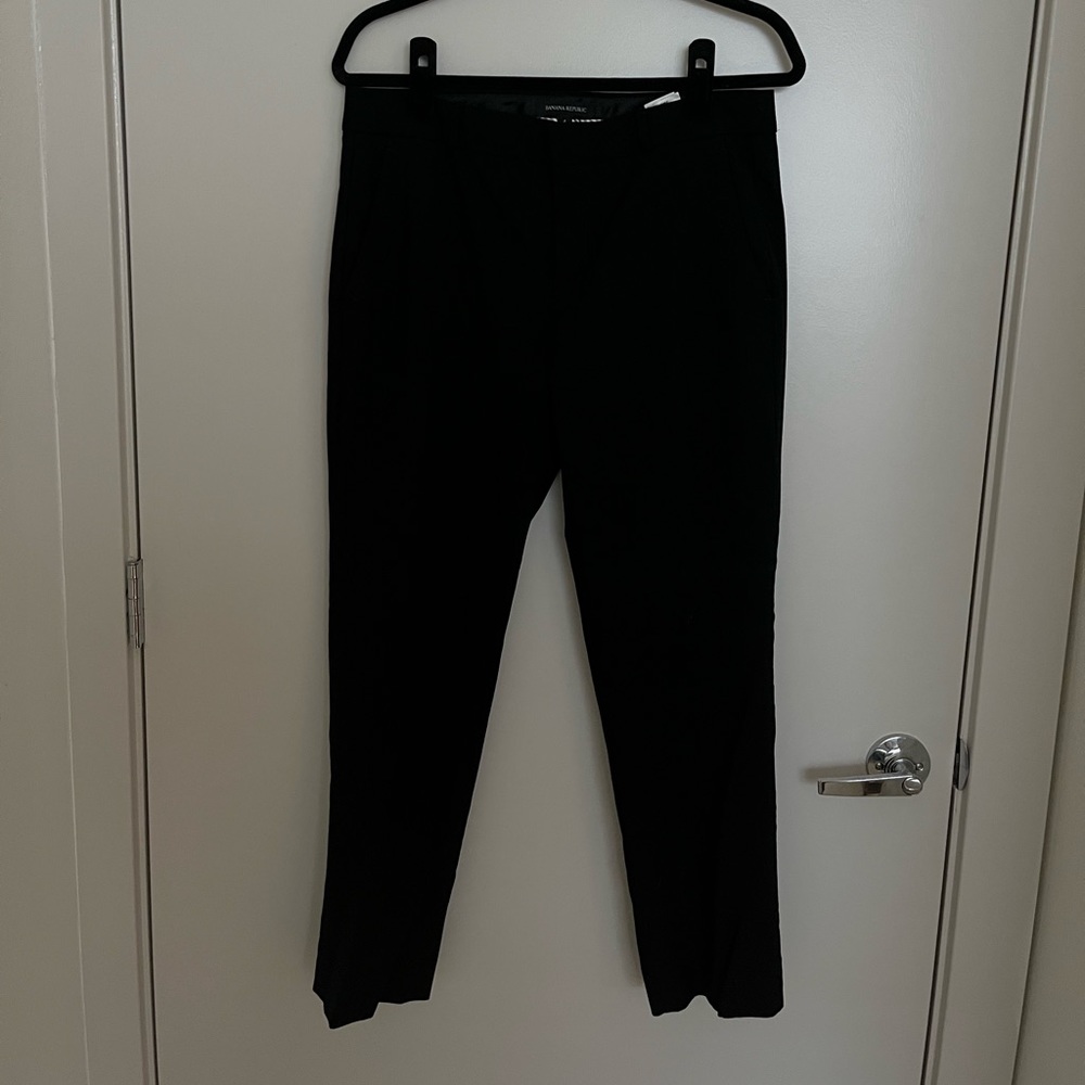 Banana Republic Size 4 Black Ankle Crop Slacks